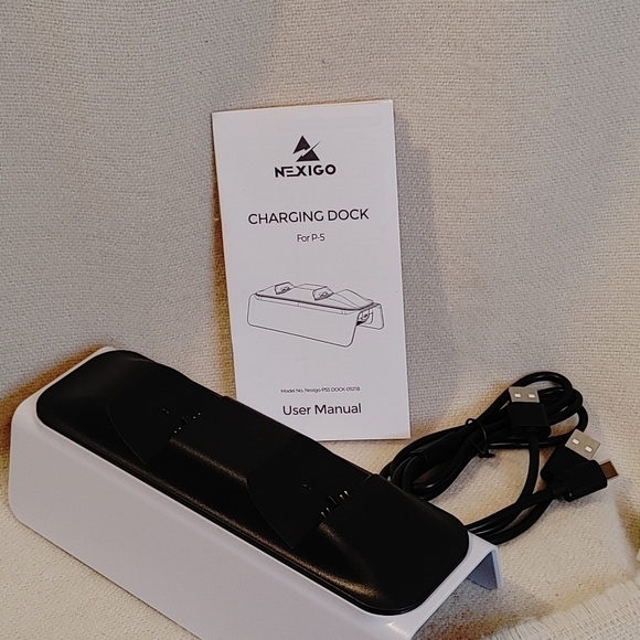nexigo Charging Dock for PS-5 Controller - Picture 6 of 8